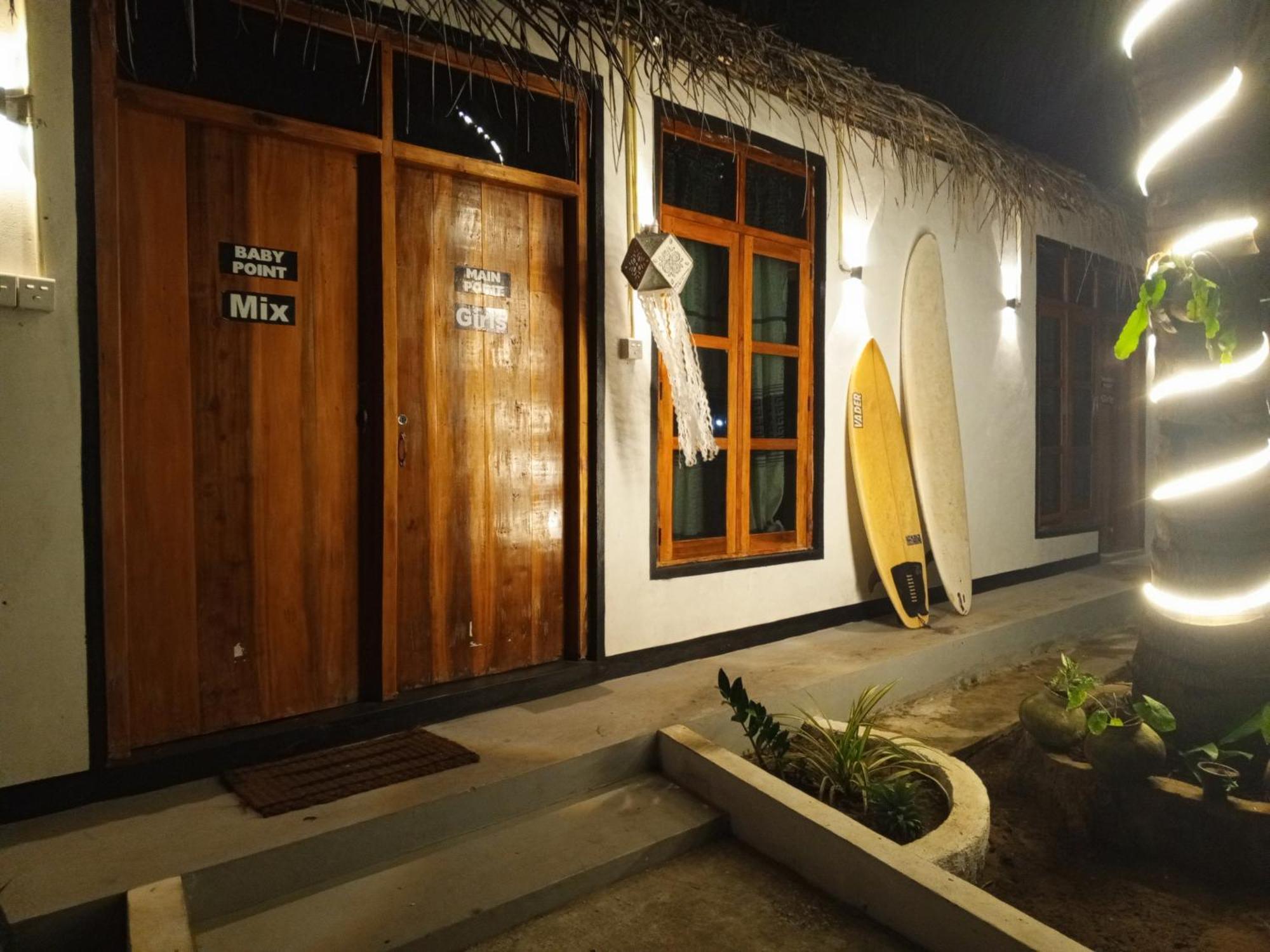 Surfing Lion Hostel Arugam Bay Exterior photo