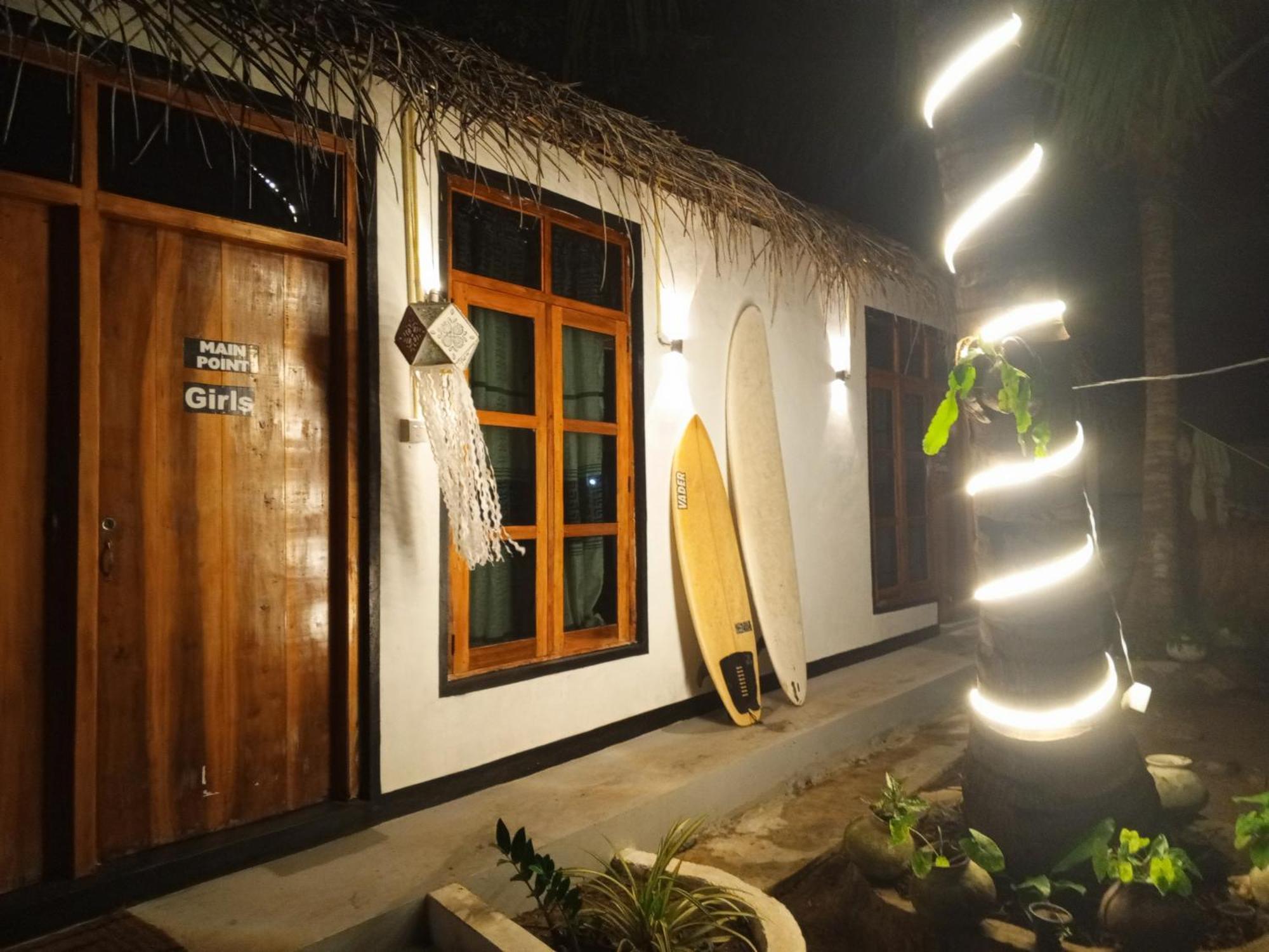 Surfing Lion Hostel Arugam Bay Exterior photo