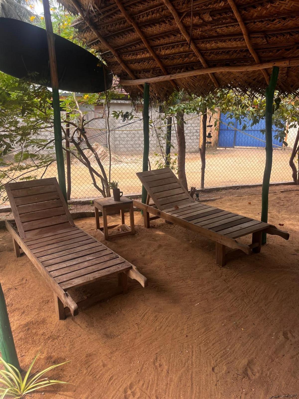 Surfing Lion Hostel Arugam Bay Exterior photo