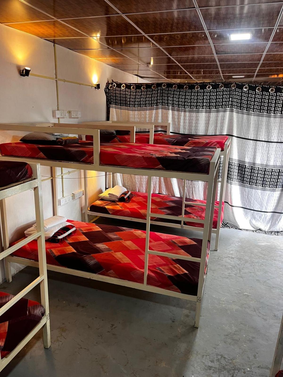 Surfing Lion Hostel Arugam Bay Exterior photo